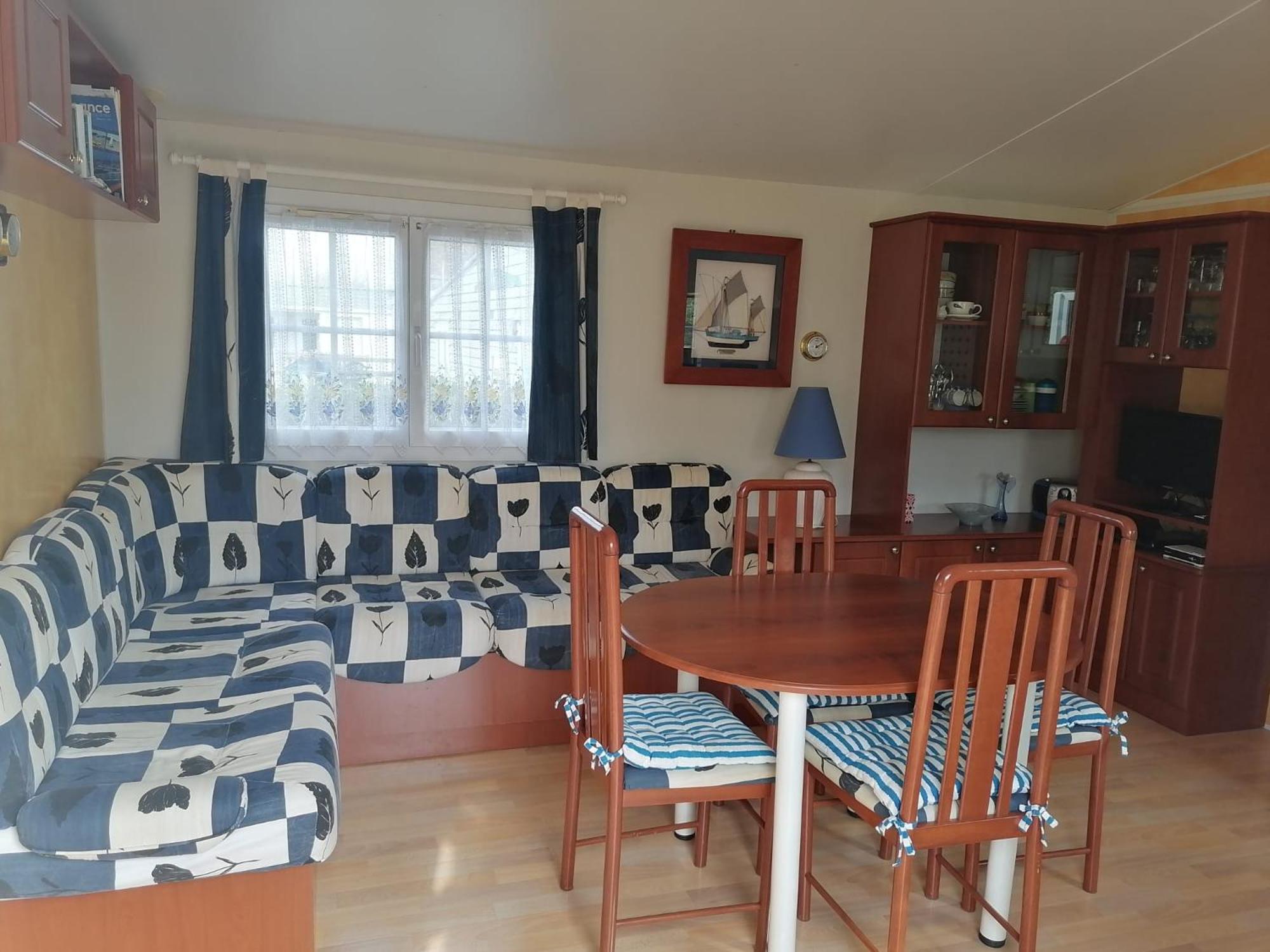 Mobil-Home Dans Camping Municipal Kermaria-Sulard Exteriér fotografie